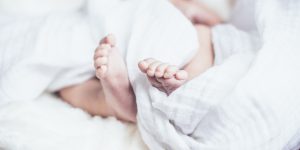 baby, baby feet, bed-1866623.jpg